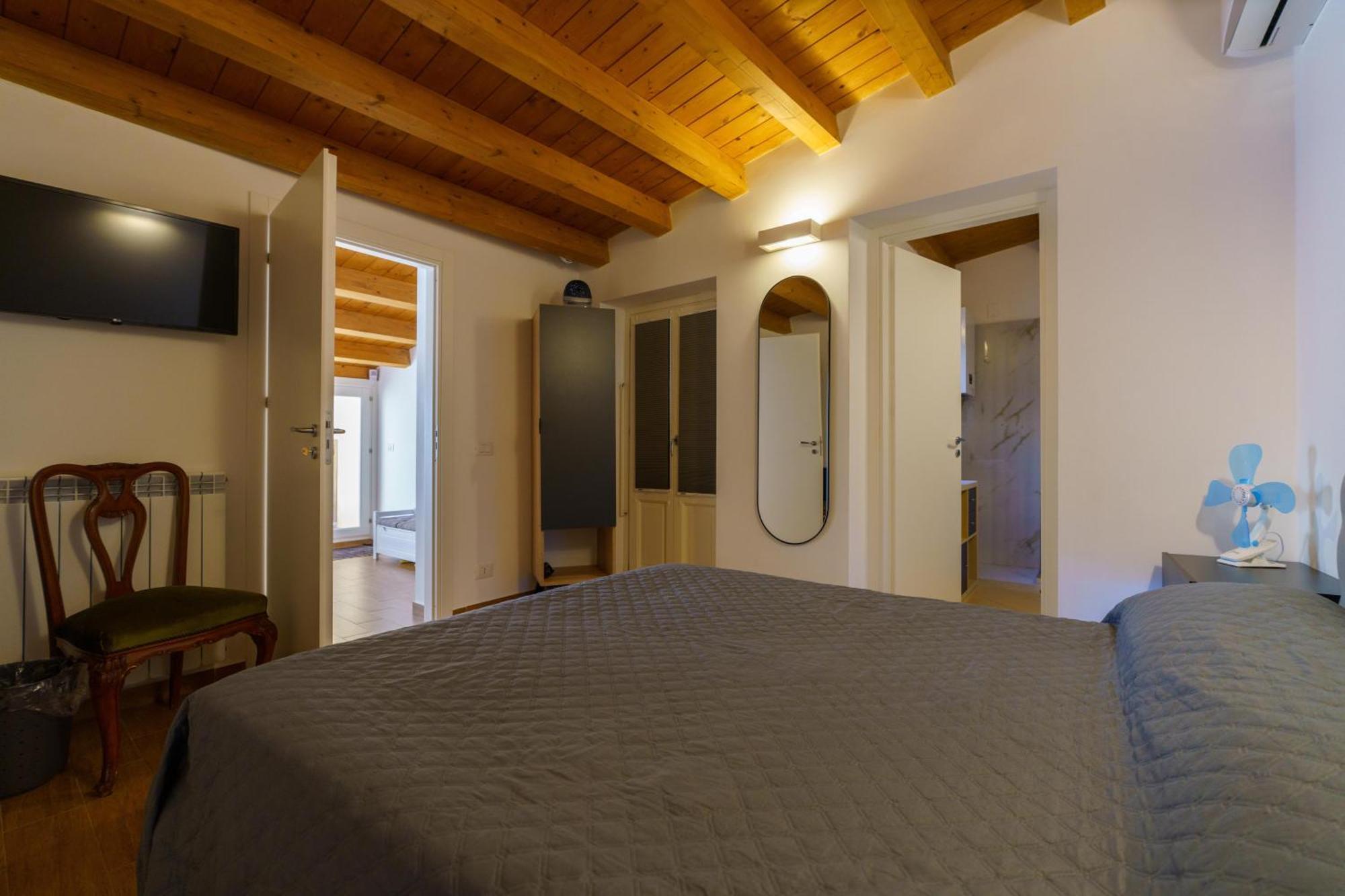 Maquedino Holiday Home & Terrace - Cozy Central Loft Palermo Esterno foto