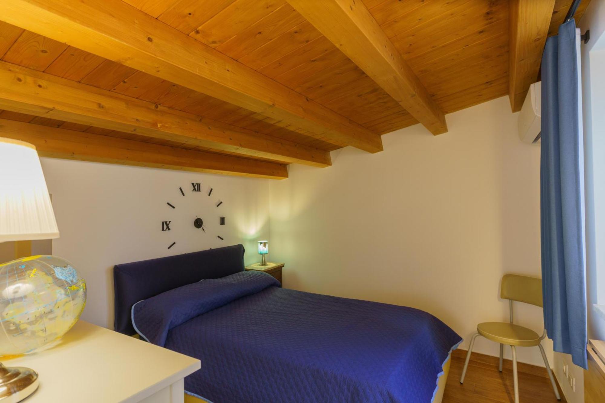 Maquedino Holiday Home & Terrace - Cozy Central Loft Palermo Esterno foto
