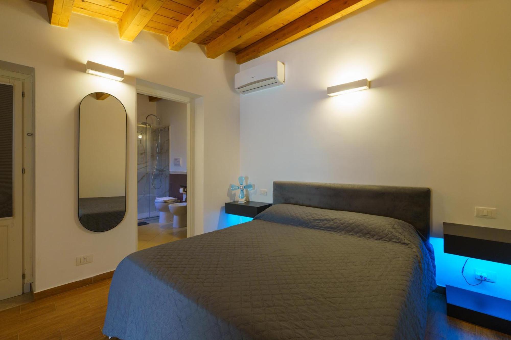 Maquedino Holiday Home & Terrace - Cozy Central Loft Palermo Esterno foto