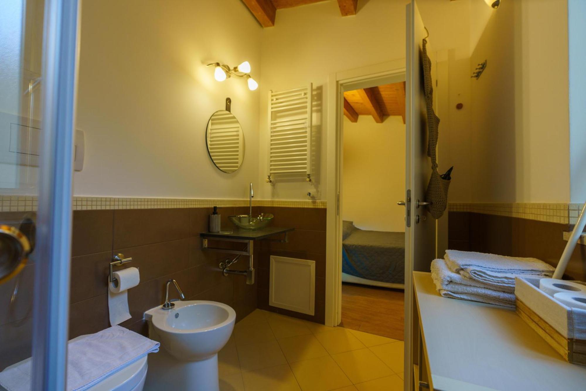 Maquedino Holiday Home & Terrace - Cozy Central Loft Palermo Esterno foto