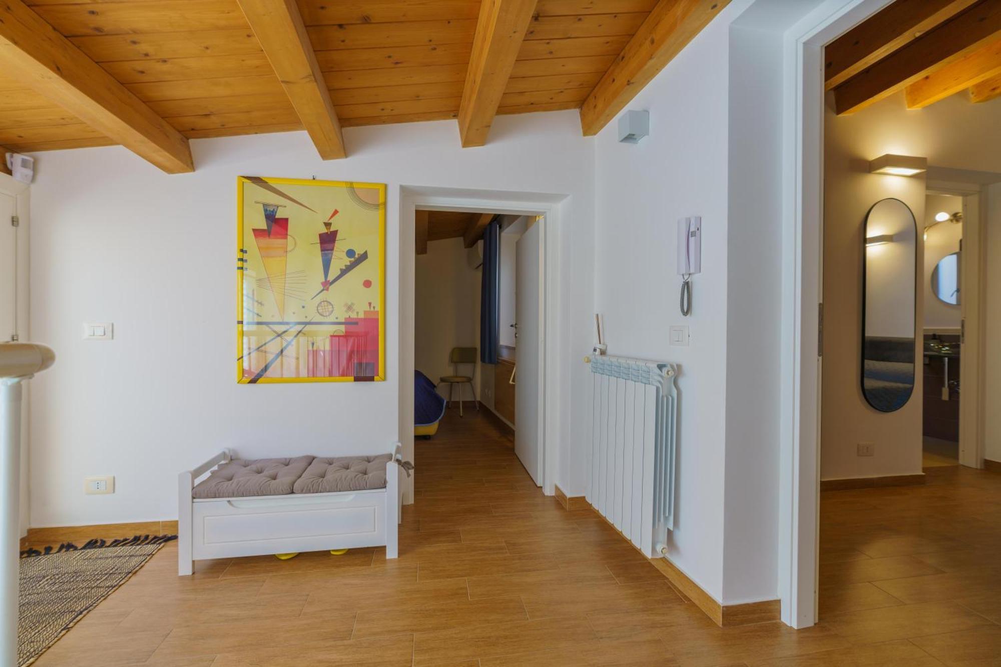 Maquedino Holiday Home & Terrace - Cozy Central Loft Palermo Esterno foto
