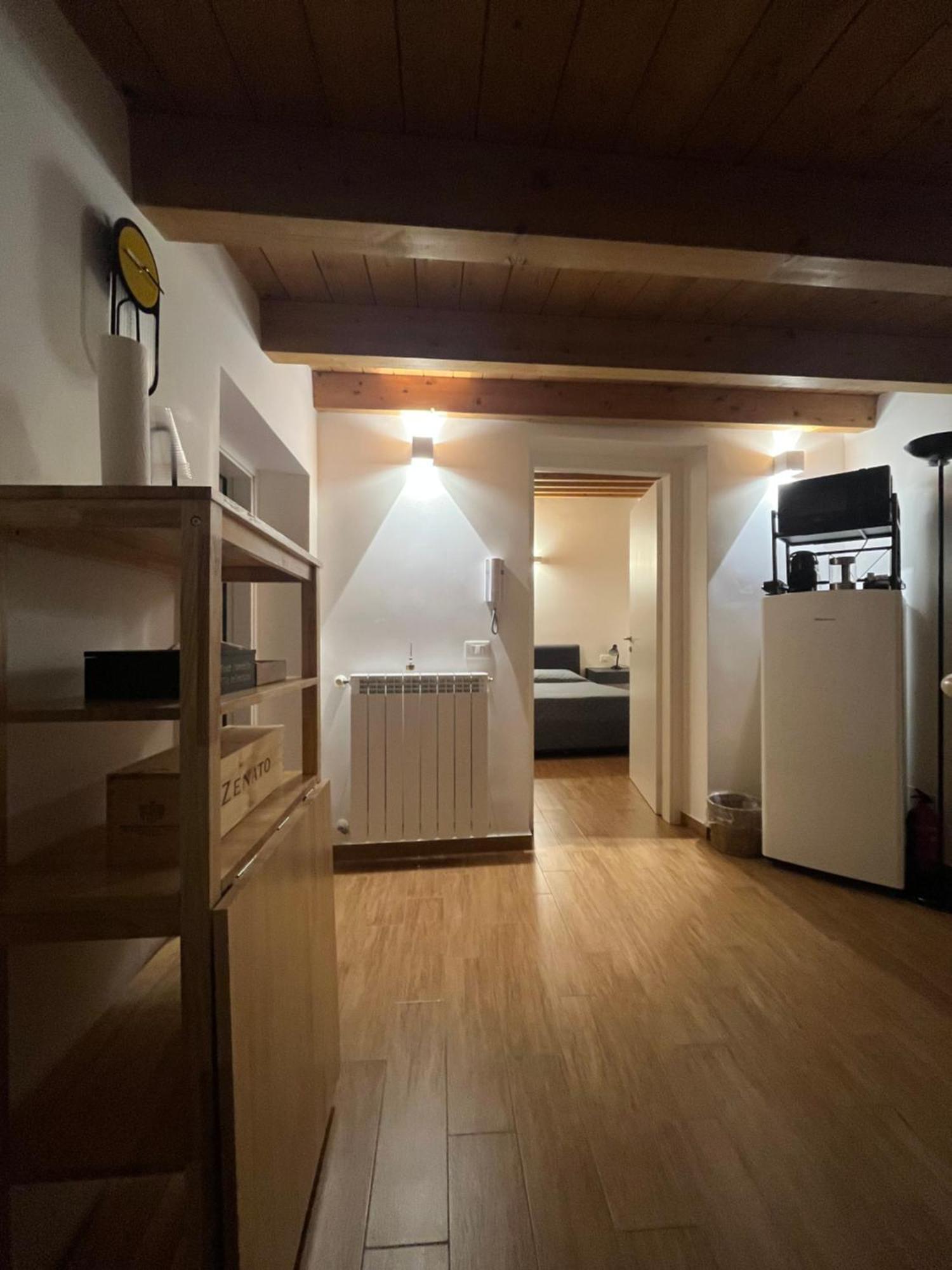 Maquedino Holiday Home & Terrace - Cozy Central Loft Palermo Esterno foto